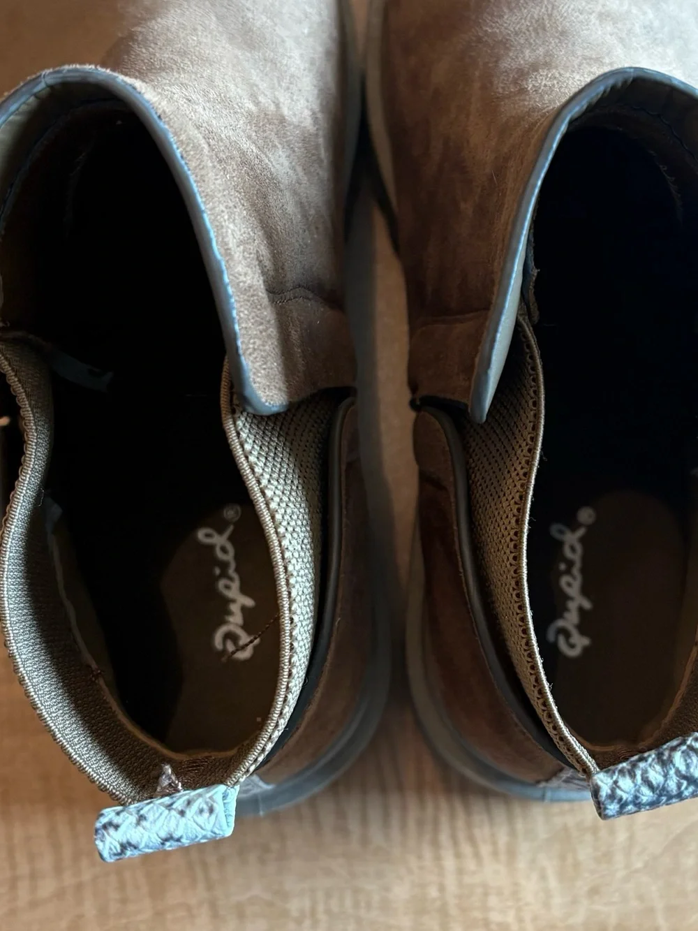 QupidChunky Platform Suede Chelsea Boots - Brown